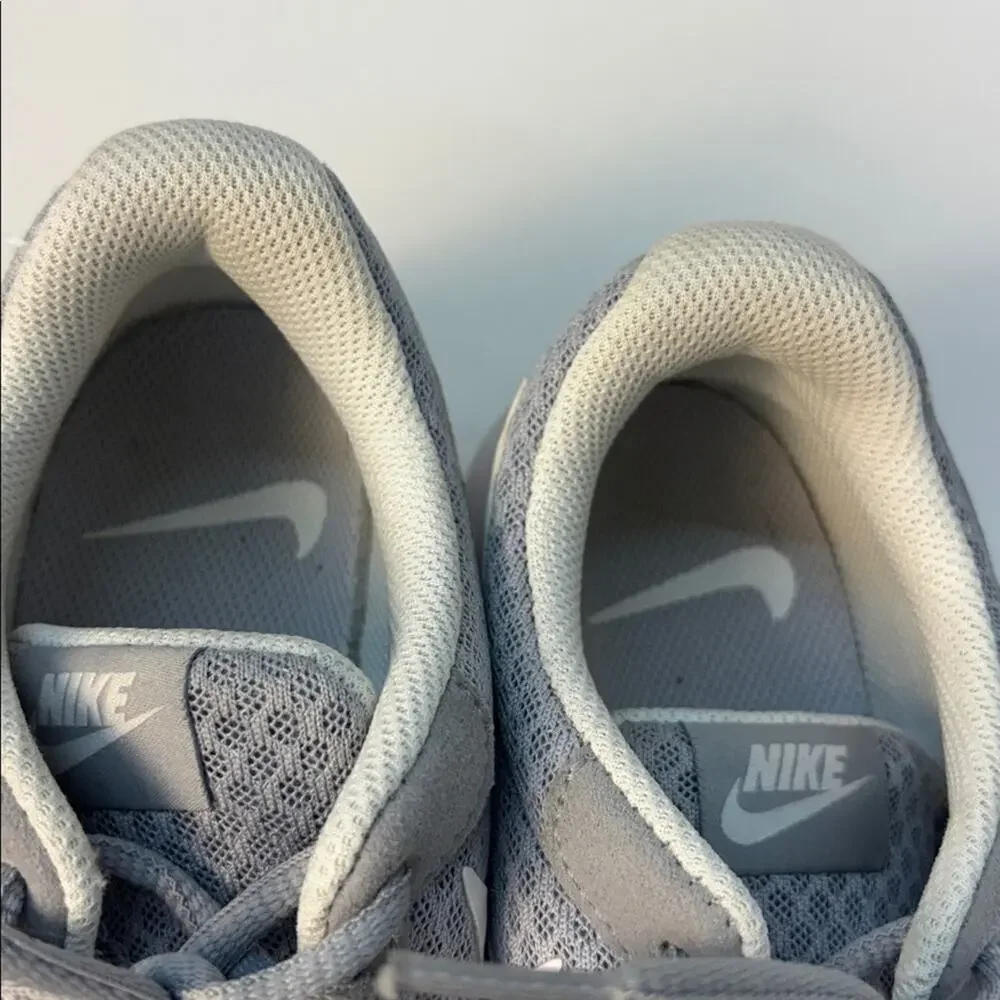 Nike Gray Mesh Running Shoes Sneakers Womens US 6.5 Lightweight Walking Trainer